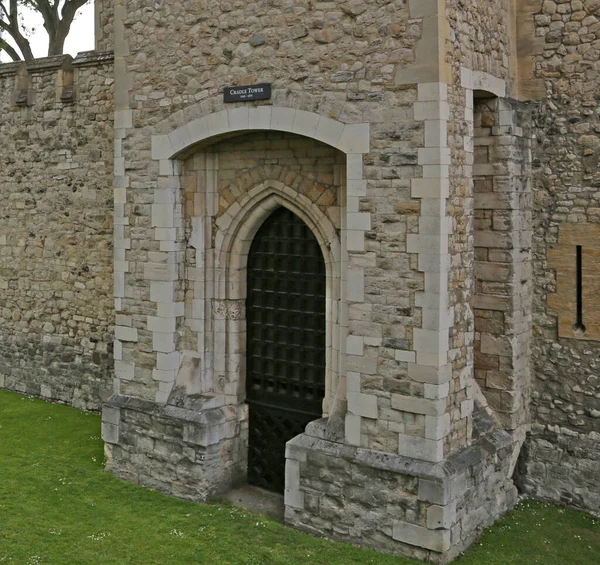 London Great Britain May 2016 Old Fortress Tower Banks River — Stock Photo, Image