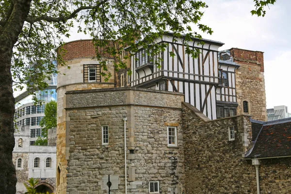 London Great Britain May 2016 Old Fortress Tower Banks River — Stock Photo, Image