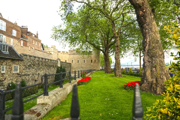 Londyn Wielka Brytania Maja 2016 Stara Twierdza Tower Nad Brzegiem — Zdjęcie stockowe