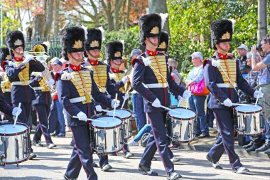 Sassenheim, Hollanda - 21 Nisan 2018 Bloemencorso Bollenstreek Geleneksel Halk Bayramı