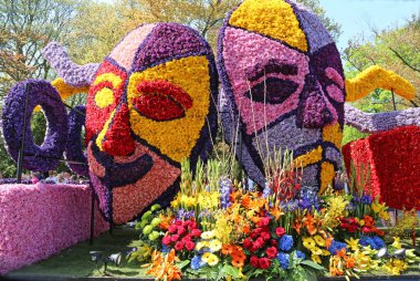 Sassenheim, Hollanda - 21 Nisan 2018 Bloemencorso Bollenstreek Geleneksel Halk Bayramı