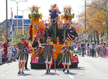 Sassenheim, Hollanda - 21 Nisan 2018 Bloemencorso Bollenstreek Geleneksel Halk Bayramı