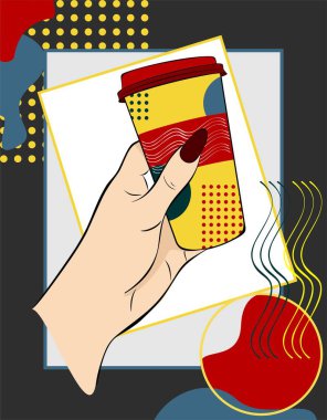 Bir kahve dükkanının posteri. Kızın elinde kahveyle muhteşem ve parlak bir kupa.