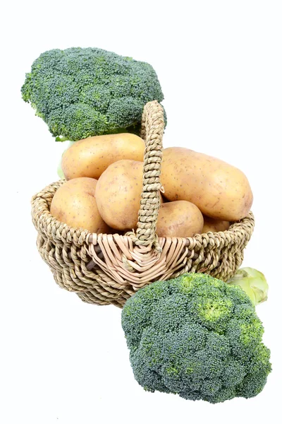 Kartoffeln und Brokkoli — Stok fotoğraf