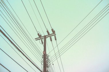 yüksek gerilim hatları