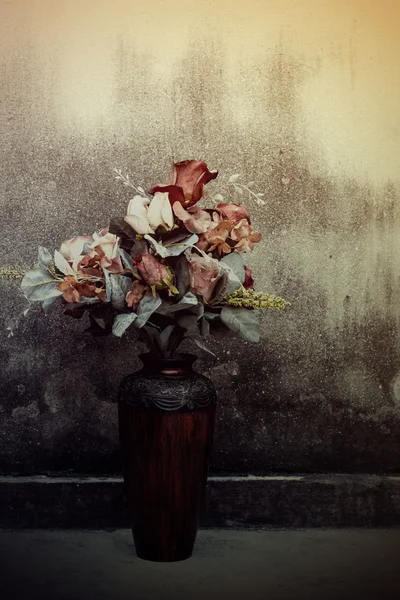 Flori care decorează pereții — Fotografie, imagine de stoc