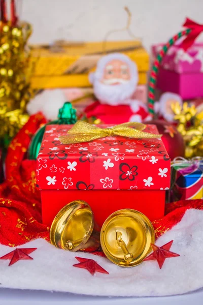 Caja de regalo y otros accesorios — Foto de Stock