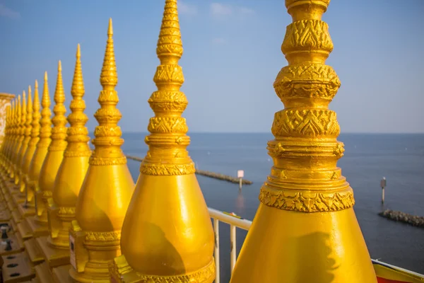 The bones in temple — Stock Photo, Image