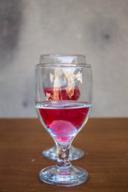 Cam yakın yerleştirilir