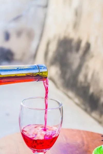 Le vin dans le verre — Photo