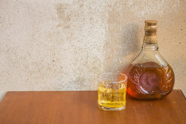 Bottle whiskey — Stock Photo, Image