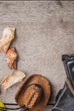 Şapka ve dekorasyon 