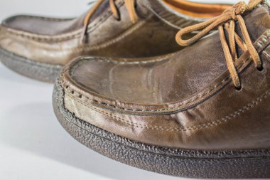 deri çizme yakından bak.