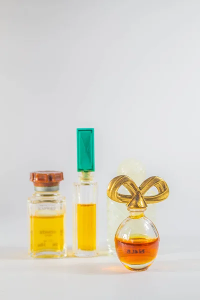 Butelki perfum — Zdjęcie stockowe