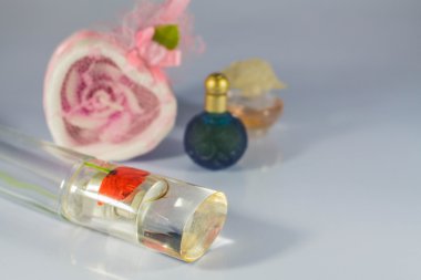 yalan parfüm şişesi