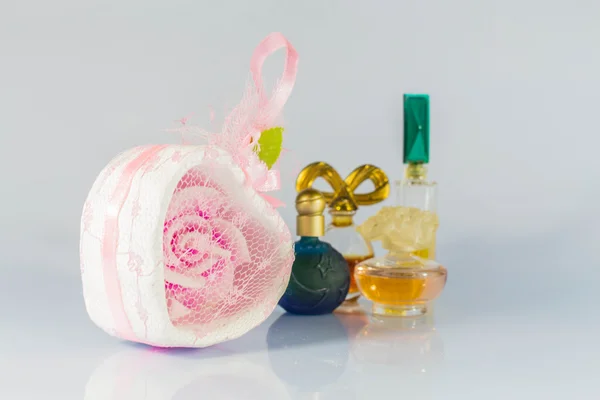 Souvenir and perfume — Stock Photo, Image