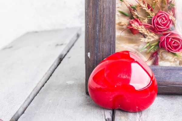 Corazón y marco rojo — Foto de Stock