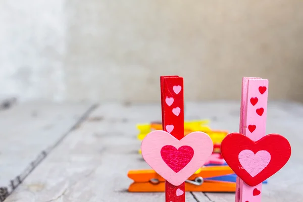 Cuori colorati di legno — Foto Stock