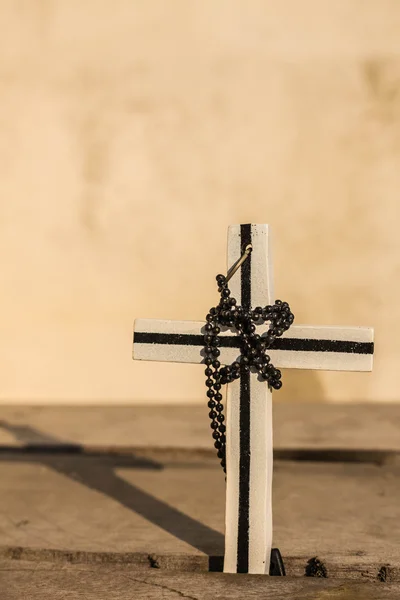 Cruces en la vieja madera —  Fotos de Stock