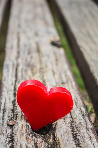 Corazones solitarios en el fondo —  Fotos de Stock