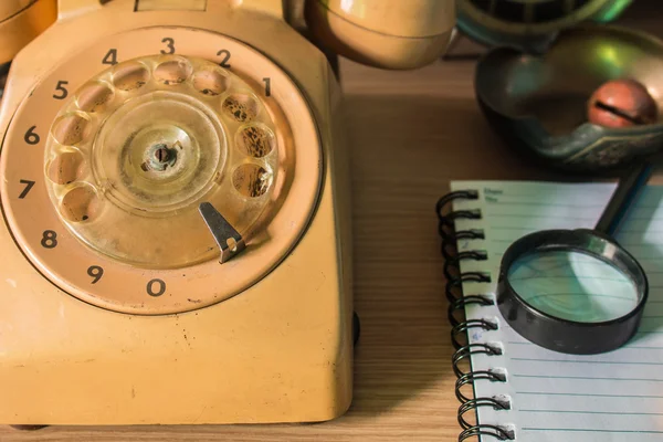 Téléphone sur le bureau — Photo