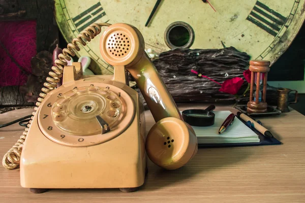 Teléfonos y papelería — Foto de Stock