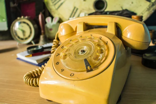 Telefone em uma mesa — Fotografia de Stock