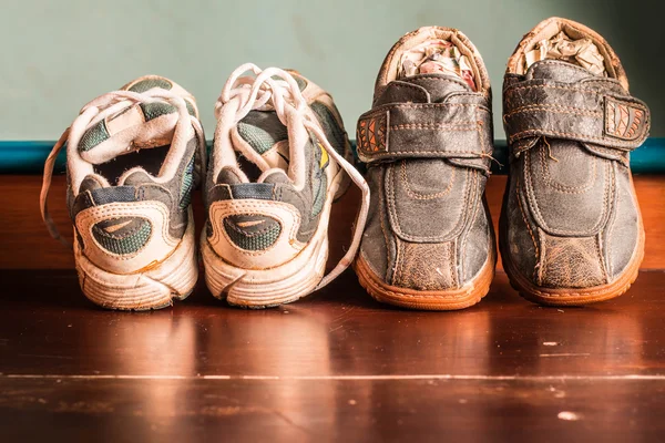 Sports shoes of the old — Stock Photo, Image