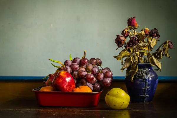 Molti frutti e fiori — Foto Stock