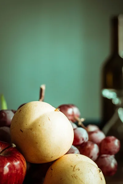 Hrušky a jiné ovoce — Stock fotografie