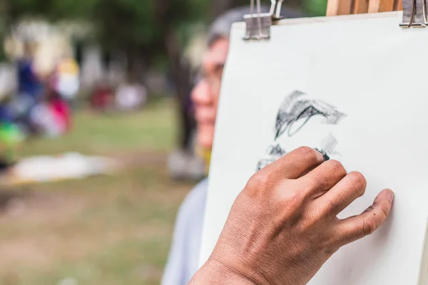 Hand is drawing people — Stock Photo, Image