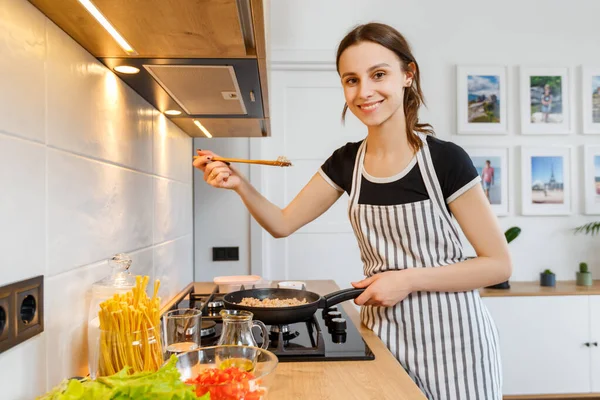 Young Woman Apron Cooking Healthy Food Modern Home Kitchen Preparing — Stock Photo, Image