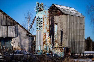 Eski paslı çiftlik