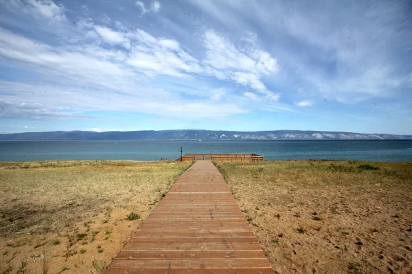 Naturaleza del lago Baikal, Isla Olkhon, Rusia, camino al agua — Foto de Stock