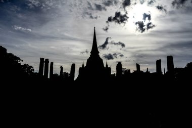 Siluet Wat Yai Chaimongkol