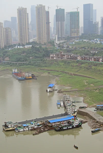 Paisaje urbano de la ciudad Chongqing, China — Foto de Stock