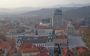 Cityscape Ljubljana, Castle hill göster