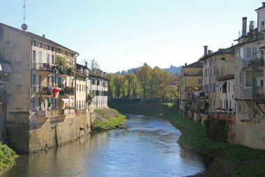 nehir şehrinde Vicenza, İtalya
