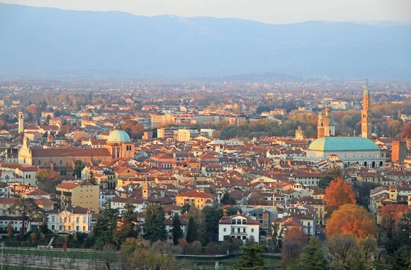 Paesaggio urbano di Vicenza, Italia settentrionale — Foto Stock