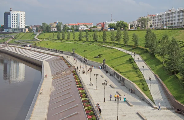 Dijk van de Tyumen rivier, Rusland — Stockfoto