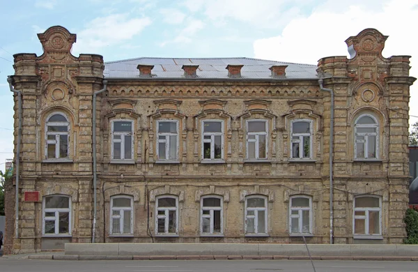 Vieux bâtiment vintage à Tcheliabinsk — Photo