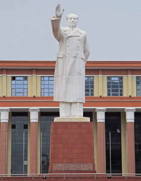 Statua di Mao Zedong sulla piazza di Chengdu, Cina — Foto Stock