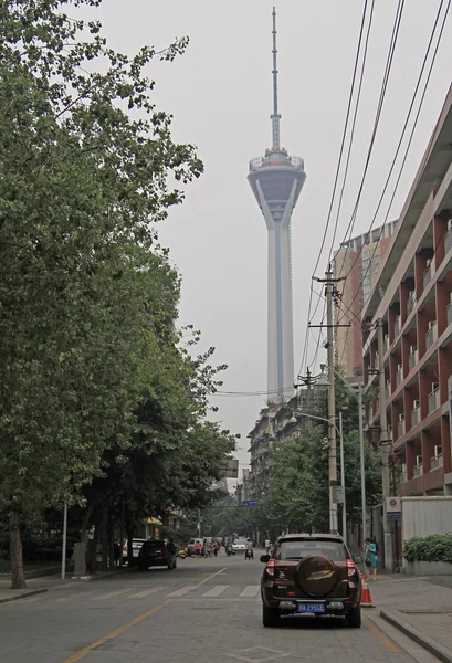 People are walking by street in Chengdu — Stock Photo, Image