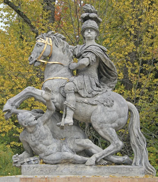 Monumento ao Rei João III Sobieski no Parque Lazienki, Varsóvia — Fotografia de Stock