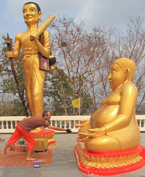 Dos estatuas religiosas en la colina de Pattaya — Foto de Stock