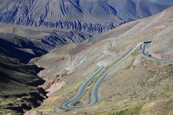 アルゼンチンの北の山の道 — ストック写真