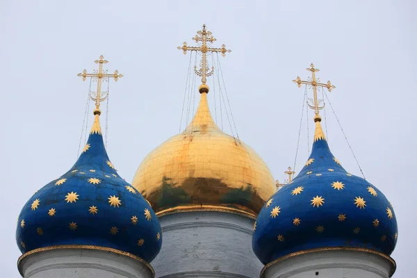 Dormition katedralen i Trinity Lavra av Sankt Sergius, Ryssland — Stockfoto