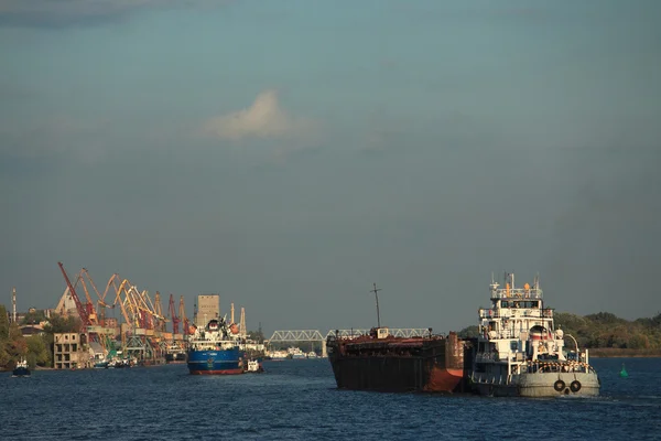 Pocos barcos en el río Don en Rostov — Foto de Stock