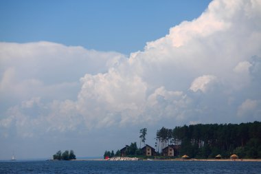 Shore Ob denize yakın Novosibirsk