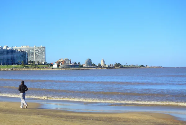 Alone man run along seaside in Montevideo — Stock Photo, Image
